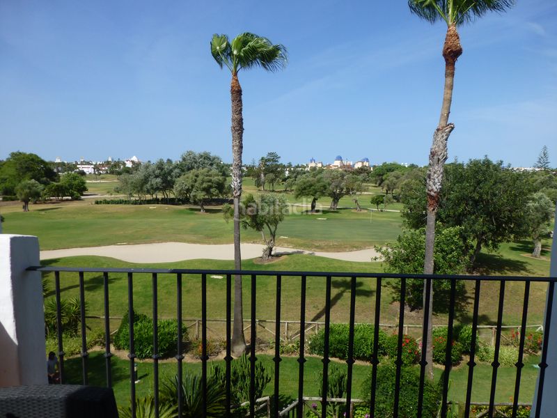 Foto 95fa4bf7-1843-4fc4-a89d-b60de3b486c6. Àtic a avenida de la ballena 4 a Costa Ballena Golf Rota