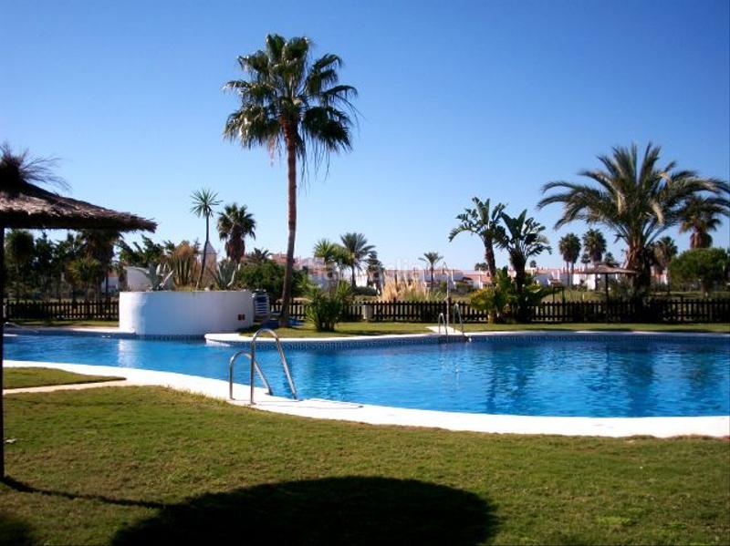 Foto fe1e1f32-1230-408c-845d-45f88047d149. Rent apartment in avenida reina sofía 10 in Costa Ballena Golf Rota