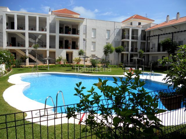Foto 0a1cf21c-a1c1-4f29-aa38-4b6018edfba0. Lloguer dúplex a avenida pez espada 4 a Costa Ballena - Largo norte Rota