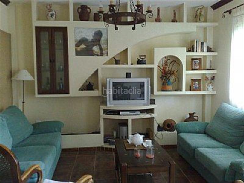 Foto 255fa32a-89e4-49b9-b480-23e57636e4af. Rent semi detached house in avenida juan carlos i 14 in Rota