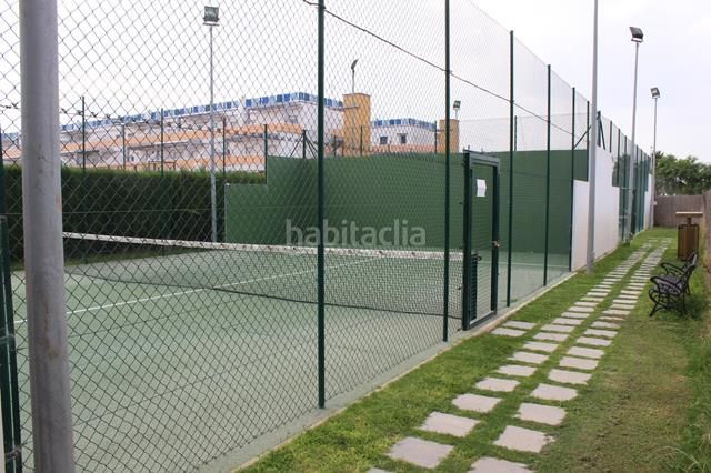 Foto 4aa893d4-0074-48d5-bbce-ccd8f127911f. Rent apartment in calle mozart 2 in Las Tres Piedras - Costa Ballena Chipiona
