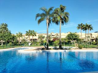 Rent Penthouse in Avenida torrebreva 1. Ático en alquiler en urbanización ballena paraíso, costa ballena