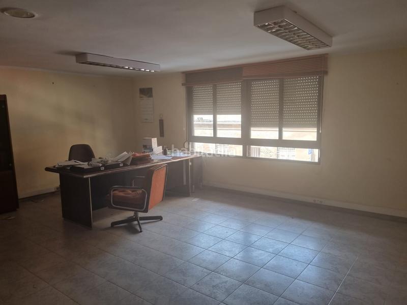 Foto 5a9024e1-480f-44b8-a405-a575266f4540. Office space in carrer d'alcossebre 24 in El Grao Castellón de la Plana
