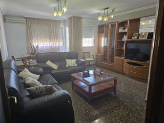 Etagenwohnung in Carrer d'eivissa 3. Piso en el grao cerca del puerto de azahar