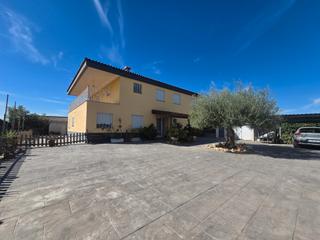 Chalet à Camí de l'obra 50. ***casa en el cami l'obra, grao de castellón***