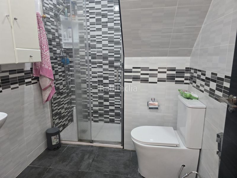 Foto 12a15a7b-438f-487e-9b52-13aeb40bc460. Casa adossada a carrer del tinent monzonís 13 a Plaza Donoso Cortés - Avenida Magdalena Castellón de la Plana