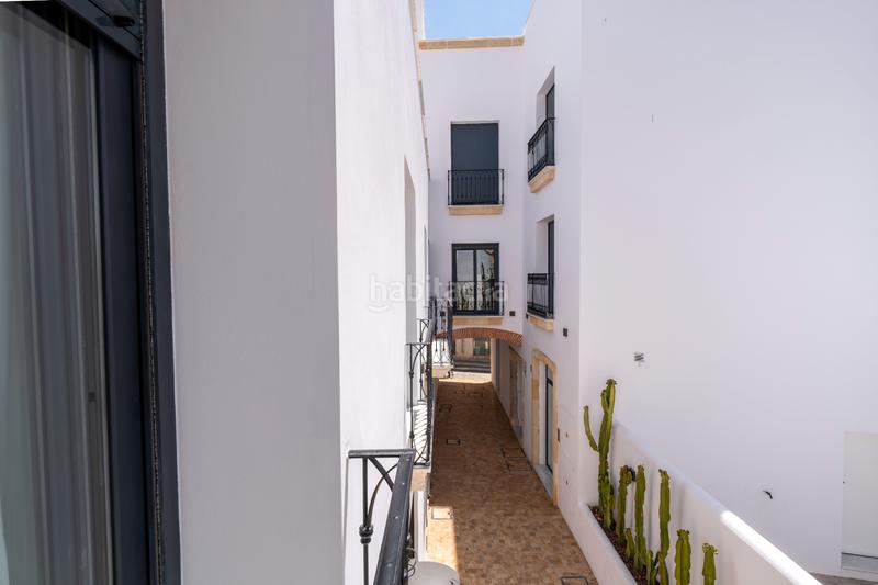 Foto b3cf55da-2900-4873-91e2-414ad8ca68ee. Alquiler dúplex en calle braulio moreno 8 en Centro Almería