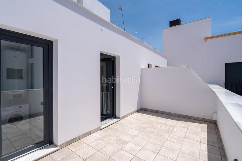 Foto 3d1a0096-be69-4003-99c3-33c4bfab89aa. Location duplex dans calle braulio moreno 8 dans Centro Almería