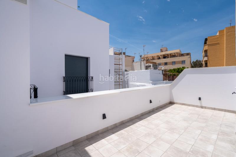 Foto c738a559-c32f-41fd-a35b-17e43eb4cd95. Location duplex dans calle braulio moreno 8 dans Centro Almería
