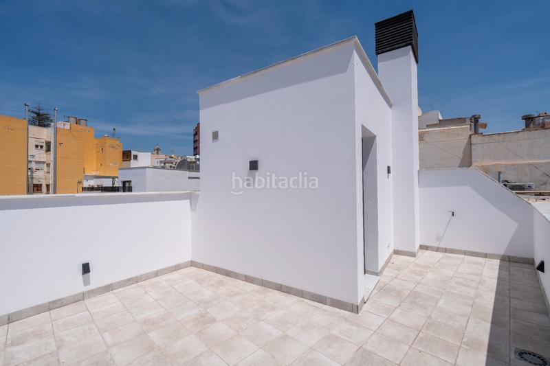 Foto 0a09b7ca-dd26-43d9-9ef3-68069d34adc4. Alquiler dúplex en calle braulio moreno 4 triplex en Almería