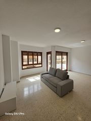 Rent Flat in Calle donadores 11