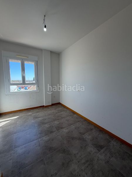 Foto dd977e85-83dc-4330-95ca-9e6386e546e5. Rent flat in avenida de los reyes católicos 62 in Villarrobledo