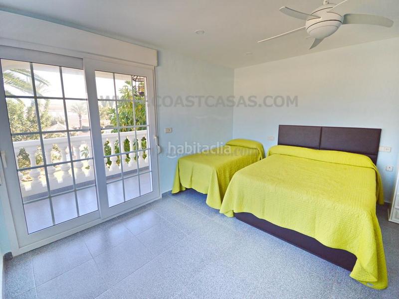 Foto 466aba1b-05ee-4864-b891-e6efaeafdeec. Xalet amb calefacció aparcament piscina a Cabo Roig Orihuela