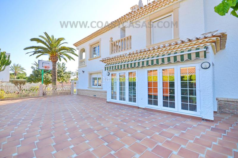 Foto a5973bb5-c1f2-4ac7-b258-13734b3839d9. Xalet amb calefacció aparcament piscina a Cabo Roig Orihuela