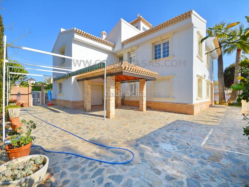 Foto e8faae89-00a4-4c09-9037-63951e84587a. Xalet amb calefacció aparcament piscina a Cabo Roig Orihuela