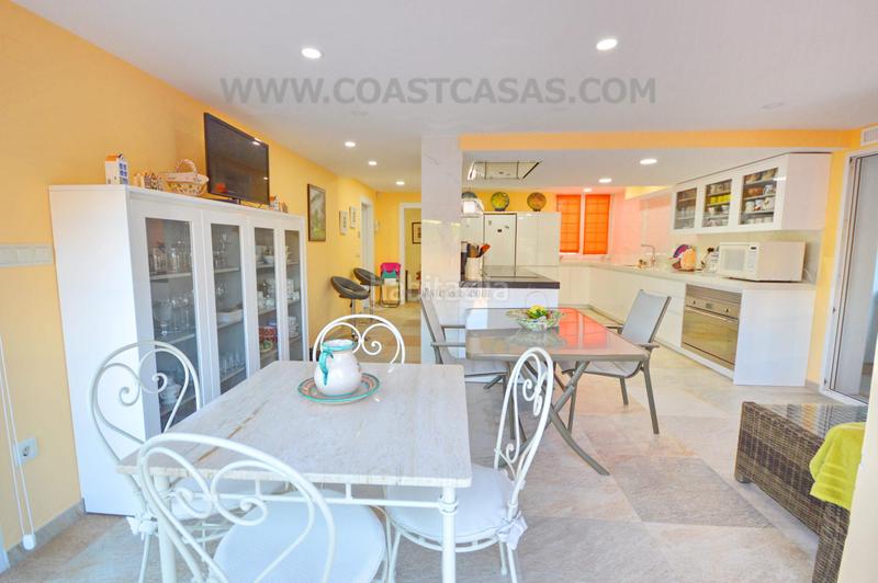 Foto ed8bf646-876c-4d0e-bf06-94111d4df599. Xalet amb calefacció aparcament piscina a Cabo Roig Orihuela