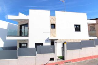 Xalet a Los Europeos. Torreviejavilla