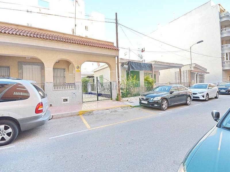 Foto d58c40d3-2b00-4612-8fd7-7b44d42810e9. Terreno residencial terreno en Zona Playa del Cura Torrevieja