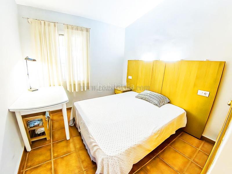 Foto c03f5502-bc2b-4e08-86d6-d505eefcdf08. Chalet costachalet en Punta Prima Orihuela