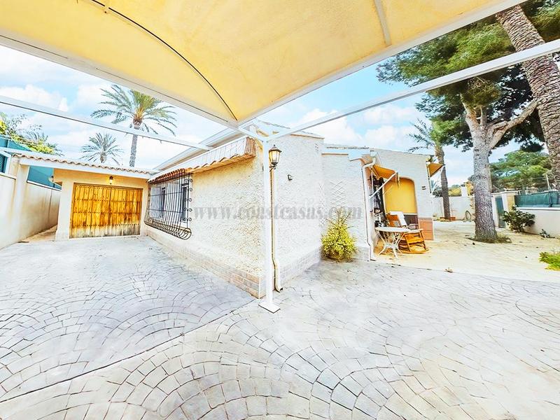 Foto e3b88b9c-cad3-4aed-b564-d1c4585473ef. Chalet costachalet en Punta Prima Orihuela