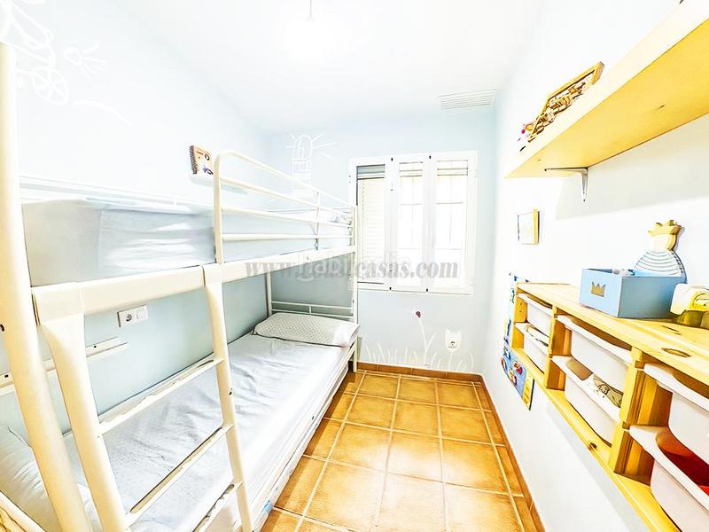 Foto f0d4e5c5-9da3-43ce-a2c4-cff56779e0a9. Chalet costachalet en Punta Prima Orihuela