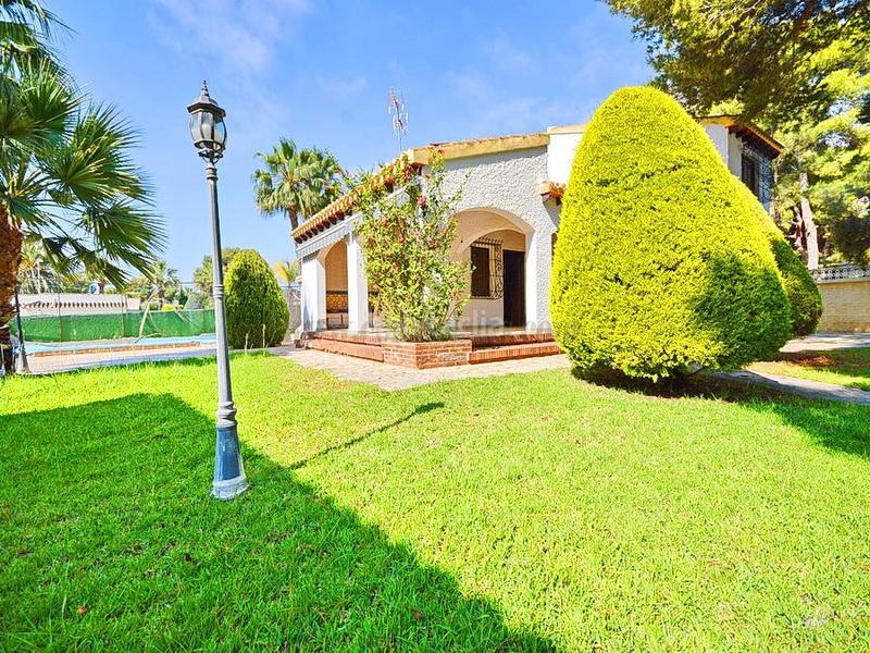 Foto b0b08439-7338-44a3-abff-2414177b8a16. Chalet costachalet en Punta Prima Orihuela