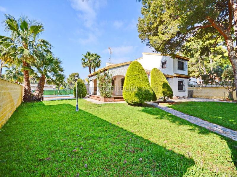 Foto d286dab8-8067-4170-ab0e-2e6179eebb9d. Chalet costachalet en Punta Prima Orihuela
