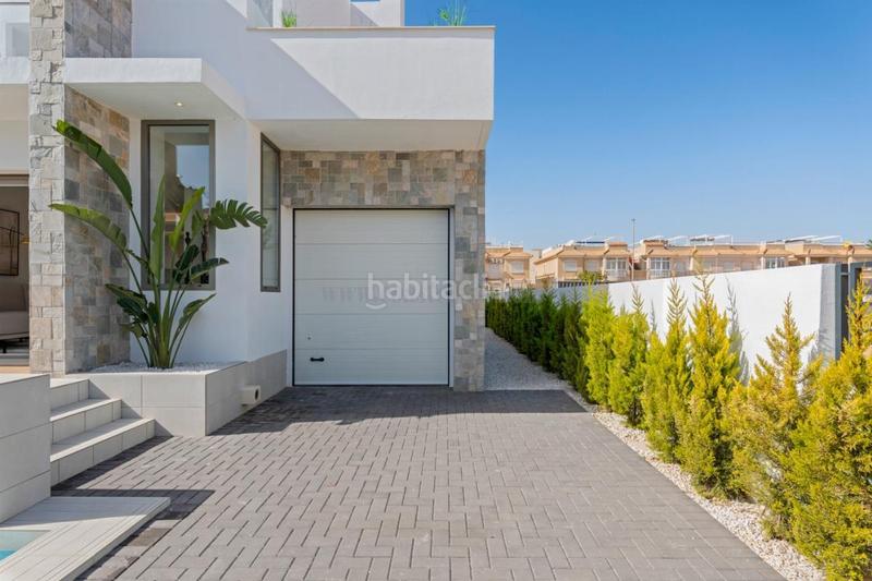 Foto 0493b1ef-3510-4ff7-b5ed-361094e02d24. Chalet with heating parking pool in Centro Alcázares (Los)