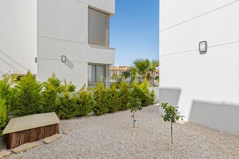 Foto 5e06232c-56af-45e9-9382-f022eb9b63b9. Chalet with heating parking pool in Centro Alcázares (Los)