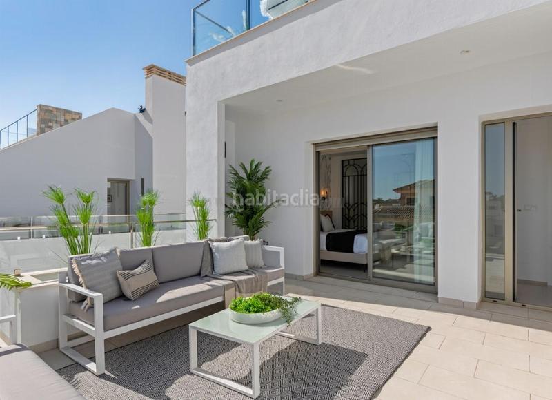 Foto 7fe8b12c-1761-497e-832c-0f854829eaf5. Chalet with heating parking pool in Centro Alcázares (Los)