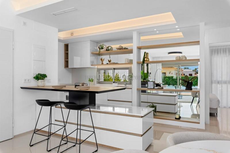 Foto 91aa5563-7978-4ecf-aaec-38a1cefa9afe. Chalet with heating parking pool in Centro Alcázares (Los)