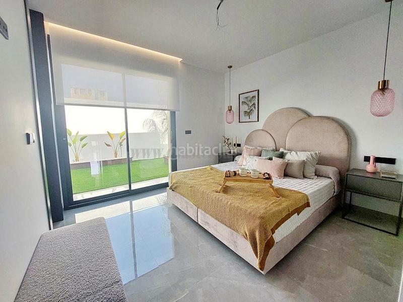 Foto 3c4b67c4-886e-4249-97ea-c1790b81f811. Xalet amb piscina a Zona Carrefour - Urbanizaciones Torrevieja