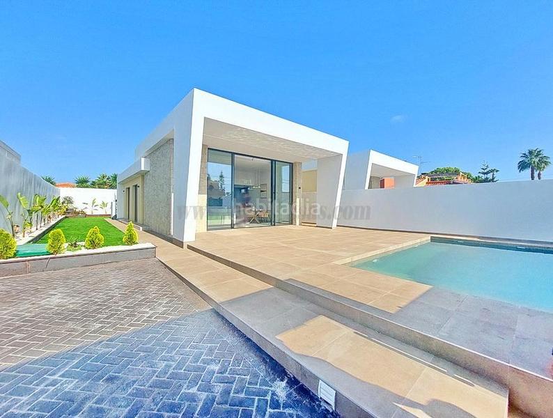 Foto 6480babb-e77e-47bd-86b3-5be2cac5897f. Xalet amb piscina a Zona Carrefour - Urbanizaciones Torrevieja