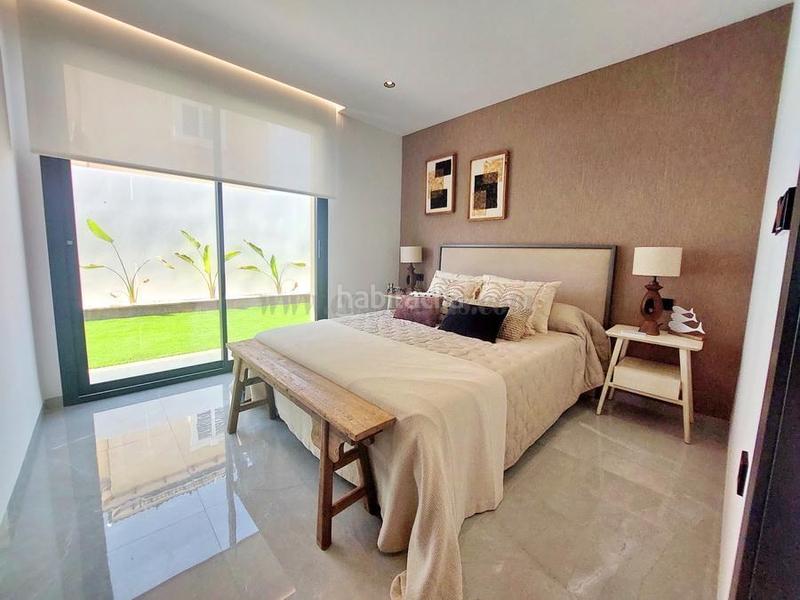 Foto 7607813f-ada3-41e0-a9c7-836143aef178. Xalet amb piscina a Zona Carrefour - Urbanizaciones Torrevieja