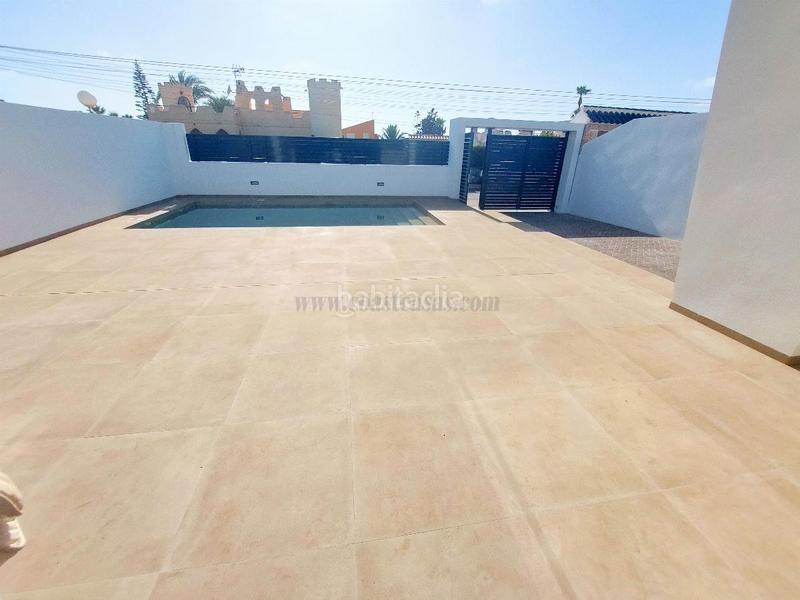 Foto 8a071b44-7f53-4d35-bdc4-7df670a6910a. Xalet amb piscina a Zona Carrefour - Urbanizaciones Torrevieja