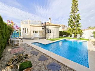 Chalet en Playa Flamenca. Orihuela costachalet