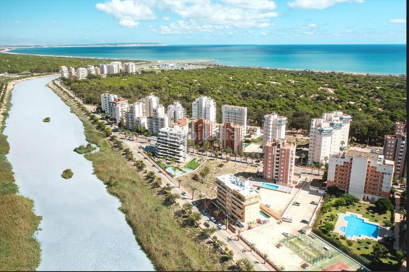 Foto e9a5817d-b2f5-4238-8c3d-4650abd25d9b. Apartament amb aparcament piscina a Puerto Deportivo Guardamar del Segura