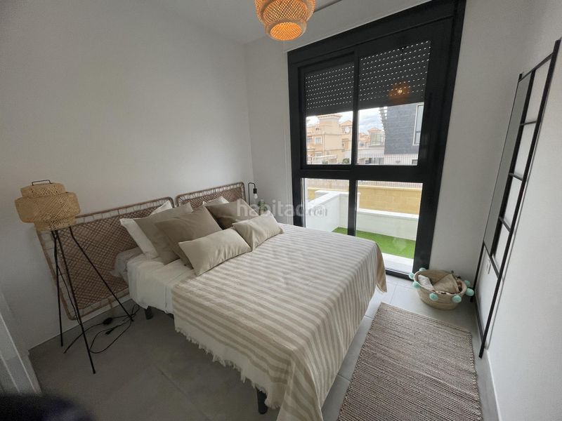 Foto 7c90bf3c-b7fd-4b08-a1fe-959c048bf255. Apartament amb aparcament piscina a Los Almendros Orihuela