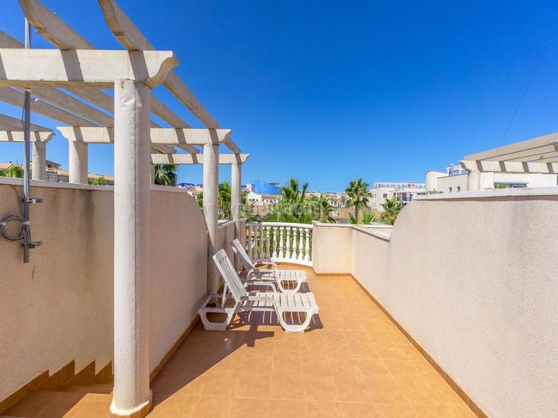 Foto 60de0d09-4805-44e5-8b83-9886cfc9fb11. Xalet amb calefacció piscina a Aguamarina Orihuela