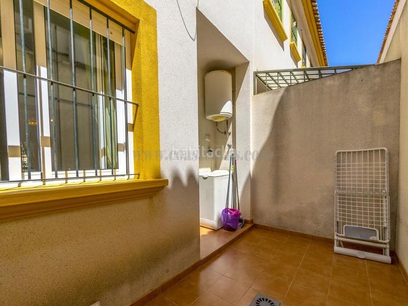 Foto 73daa3d7-e354-491c-9f72-b30aaf877e37. Xalet amb calefacció piscina a Aguamarina Orihuela