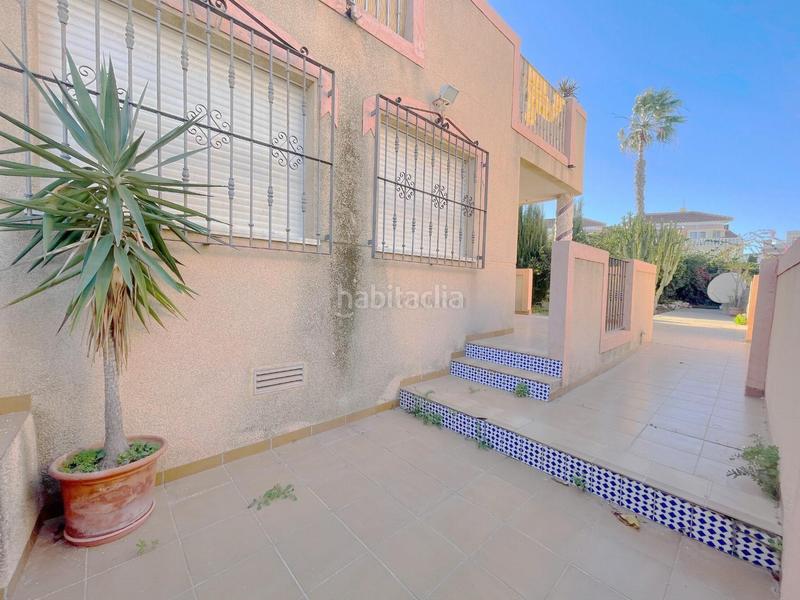 Foto 1d5026a9-32be-4b5e-80fd-564fd455aa5d. Casa costabungalow en La Zenia Orihuela