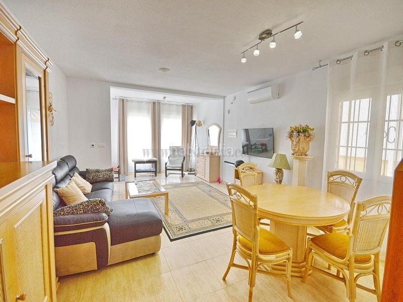 Foto 9d73ceb1-2b9f-4f57-9424-894ddb6367c4. Chalet with heating parking pool in Cabo Roig Orihuela