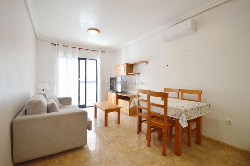 Foto 351b7288-8d70-4823-ae24-91ff75818aff. Apartament amb calefacció aparcament piscina a Aguamarina Orihuela