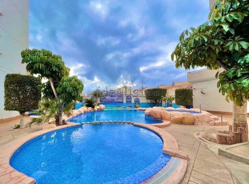 Foto 4fdf96ce-f34f-4be1-840f-e33ac4292e68. Apartament amb calefacció aparcament piscina a Aguamarina Orihuela