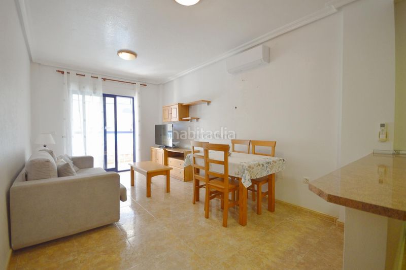 Foto 9ba02222-fd6b-4105-bf9b-2d830a59703c. Apartament amb calefacció aparcament piscina a Aguamarina Orihuela