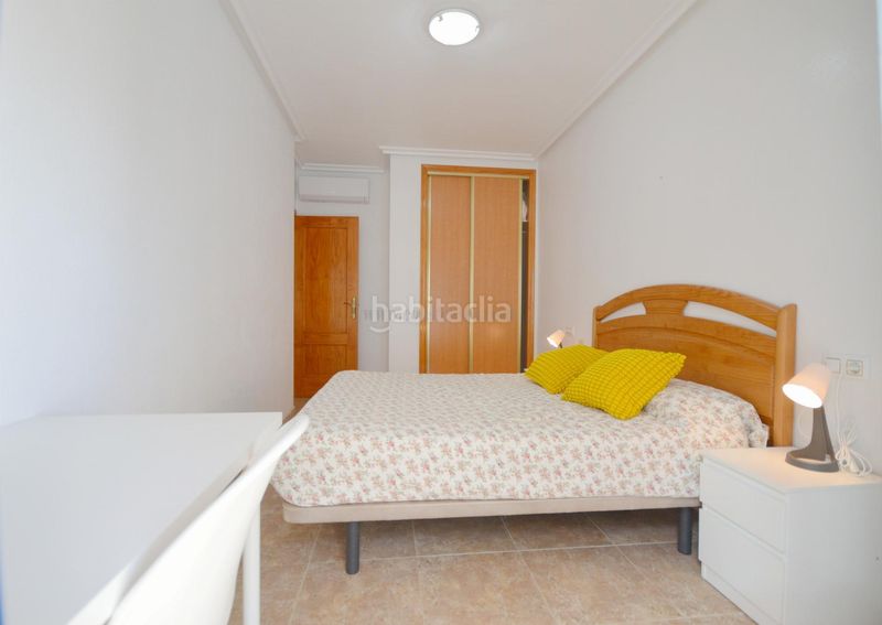 Foto c03cf47e-d2db-4270-bf60-7be6a75211be. Apartament amb calefacció aparcament piscina a Aguamarina Orihuela
