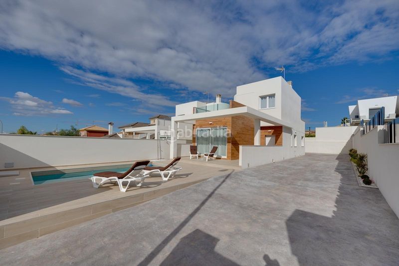Foto 6b8698a7-c0af-4eb5-b97e-00d52ece4506. Chalet  en Aguas Nuevas Torrevieja