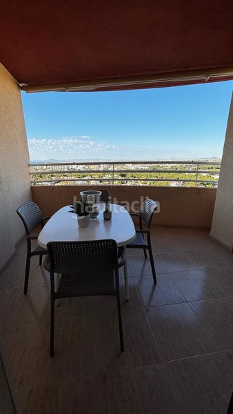 Foto 4359de50-0465-44ff-8974-194686b567e0. Apartament amb piscina a Campoamor Orihuela