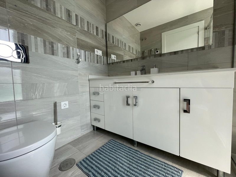 Foto 2c0fb254-c5ef-40d9-aadf-9b3d5914e9b8. Apartament amb calefacció aparcament piscina a Punta Prima Torrevieja