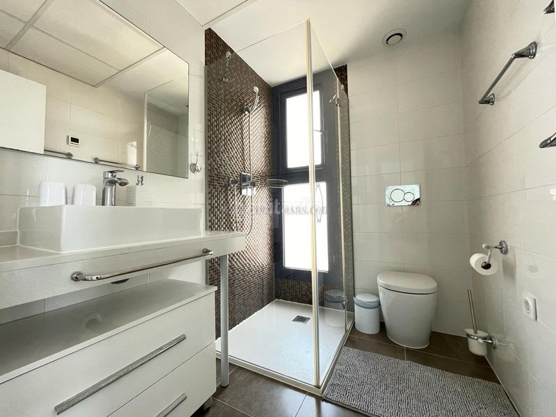 Foto 65ff3516-4b60-4bf8-8d62-51c8a2ead3d0. Apartament amb calefacció aparcament piscina a Punta Prima Torrevieja